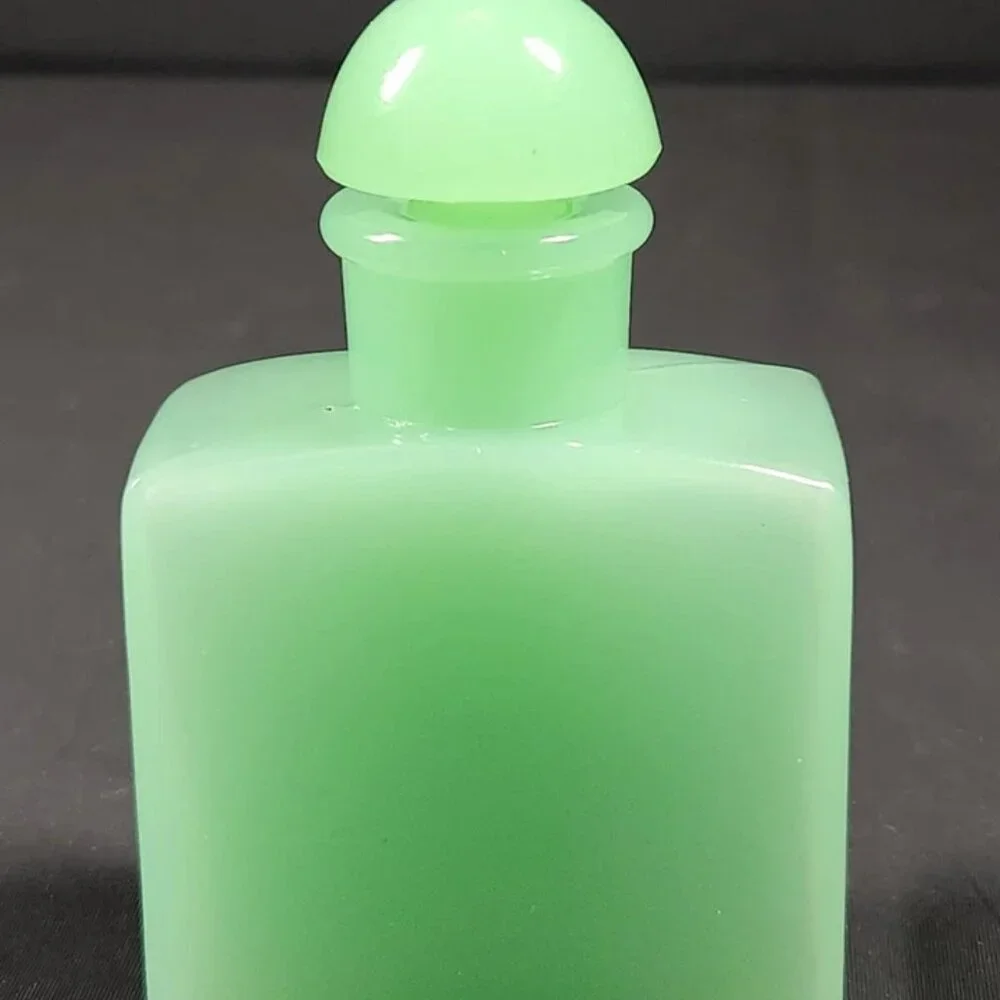 Kathleen Quinlan Uranium Jadeite Jadite Glass Facial Oil Bottle 1930’s Jade ite
